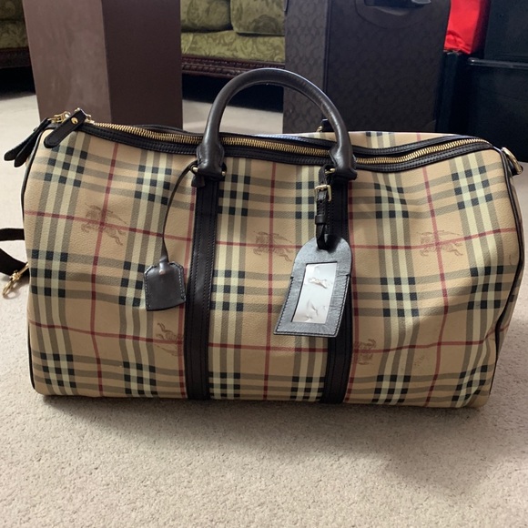 Authetic Burberry Duffle Bag - Picture 2 of 8